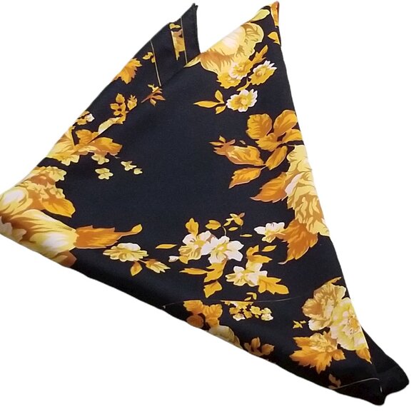 The Art of the Scarf-Vintage Italian Scarf by The Tie Rack Black w/Golden Roses - Picture 3 of 11